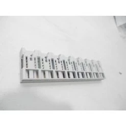 Peigne De Raccordement 8 Modules 63A Pour Disjoncteur Embrochables Districlick XE SCHNEIDER ELECTRIC 16181