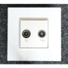 SCHNEIDER ELECTRIC Prise TV-FM 1 Entrée - 2 Sorties IEC Mâle + IEC Femelle Blanc Complet Avec Support Et Plaque ALTIRA SCHNEIDER ALB45327