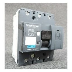 SCHNEIDER ELECTRIC Disjoncteur 16A 3P Courbe D 50kA Modulaire Bornes Vis 380-415V Multi9 NG125L SCHNEIDER 18849