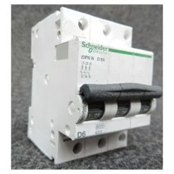 SCHNEIDER ELECTRIC Disjoncteur 3P 6A Courbe D 6kA Prodis DT40 SCHNEIDER A9N21585