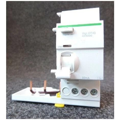 Bloc Différentiel 3P 40A 30mA Type AC Départ Vigi Acti9 IDT40 SCHNEIDER ELECTRIC A9Y62340 1 Bloc Différentiel 3P 40A 30mA Type AC Départ Vigi Acti9 IDT40 SCHNEIDER ELECTRIC A9Y62340