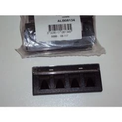 SCHNEIDER ELECTRIC Plastron Obturateur Noir 4 Prises RJ45 Pour Panneau Data à Equiper SCHNEIDER ALB08134