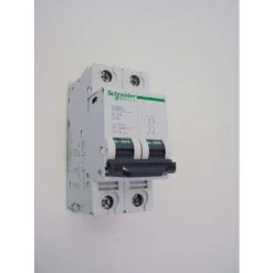 SCHNEIDER ELECTRIC Disjoncteur 1A 2P Courbe C 25kA C60L MULTI9 (remplacé Par A9F94201) SCHNEIDER 25418