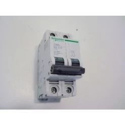 SCHNEIDER ELECTRIC Disjoncteur Moteur 2,5A 2P Courbe MA Magnetique 20...50kA Max 440V C60LMA (remplacé Par A9F90273) SCHNEIDER 26346