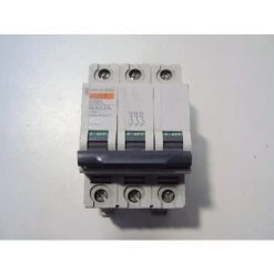 SCHNEIDER ELECTRIC Disjoncteur Moteur 2,5A 3P Courbe MA 50kA C60LMA MULTI9 (remplacé Par A9F90373) SCHNEIDER 26358