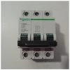Disjoncteur 4A 3P Courbe D 10kA C60N (remplacé Par A9F75304) MULTI9 SCHNEIDER ELECTRIC 24598