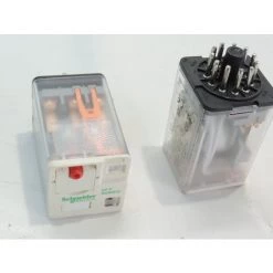 SCHNEIDER ELECTRIC Relais Enfichable Universel 3 Contacts OF Avec Led 24V AC ZELIO SCHNEIDER RUMC3AB2B7