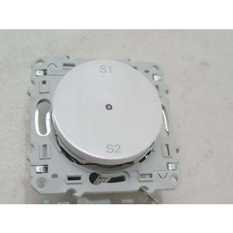 SCHNEIDER ELECTRIC Commande Centralisée Générale Blanche 4 Groupes 3 Fils Pour éclairage Ou VR PlusLink ODACE SCHNEIDER S520564 1 SCHNEIDER ELECTRIC Commande Centralisée Générale Blanche 4 Groupes 3 Fils Pour éclairage Ou VR PlusLink ODACE SCHNEIDER S520564