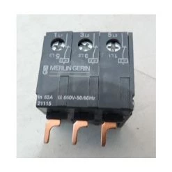 Bloc Limiteur 3P 63A 415V 100kA Enfichable Pour Disjoncteur Moteur Triphasé Bornes à Vis Fil 25mm² P25M SCHNEIDER ELECTRIC 21115