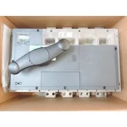 SCHNEIDER ELECTRIC Interrupteur-sectionneur 800A 4P à Coupure Visible Poignée Rotative Noire Frontale 250-690V Interpact INV800 SCHNEIDER 31359